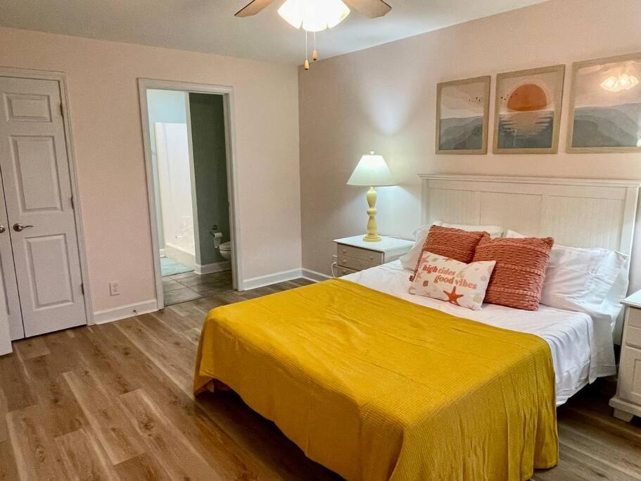 3 Bedroom Condo, Ocean Views & Short Walk To Beach! Остров Оук Экстерьер фото